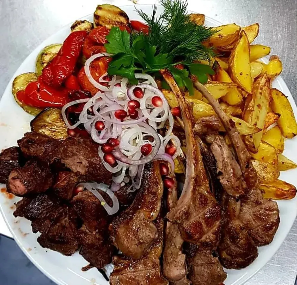 Мясное ассорти с мангала